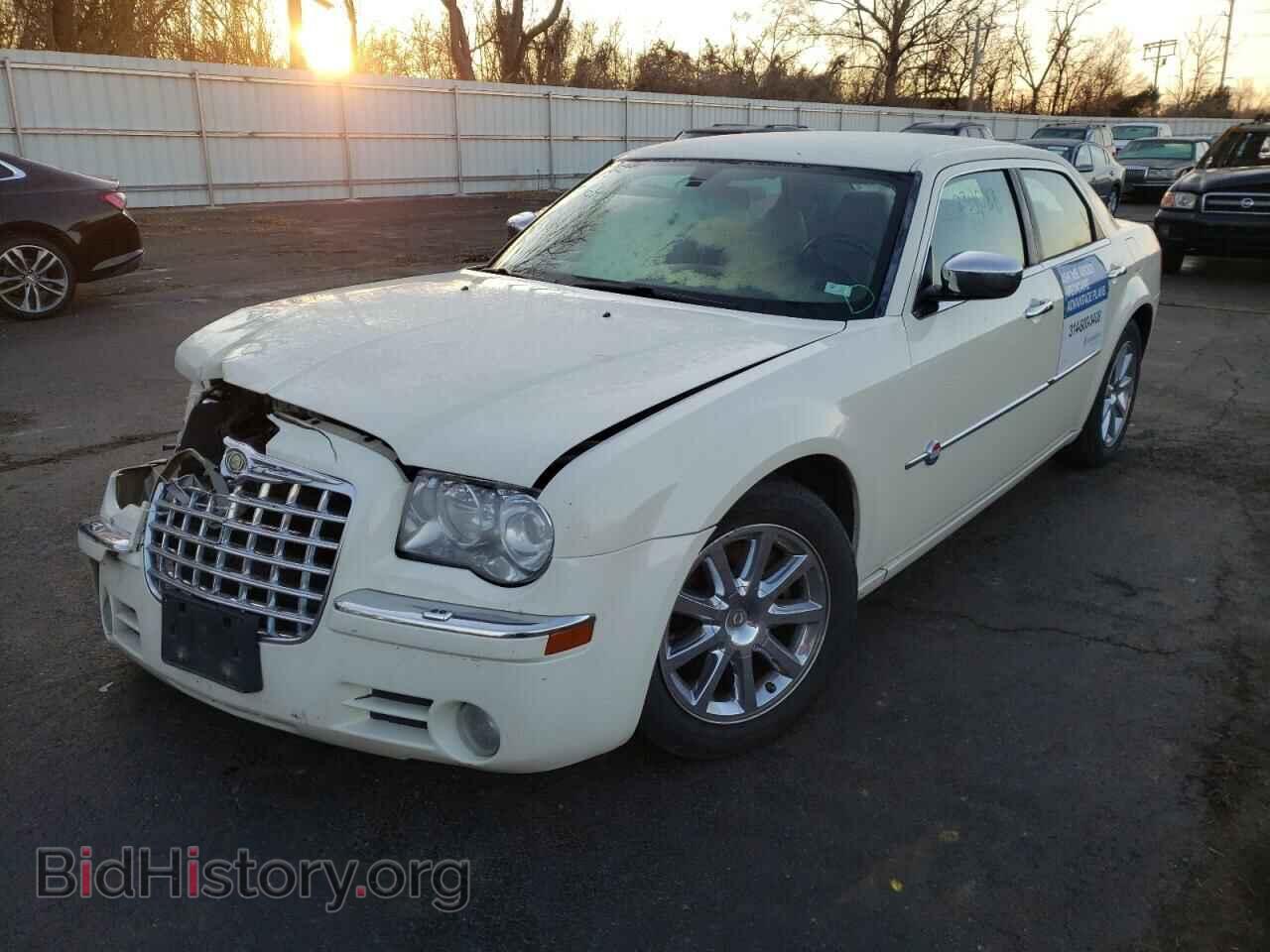 2006 CHRYSLER 300 - VIN: 2C3KA63H76H426741 - Фото 2