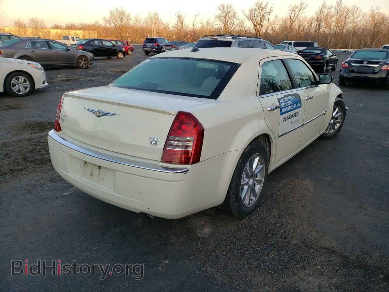 2006 CHRYSLER 300 - VIN: 2C3KA63H76H426741 - Фото 4