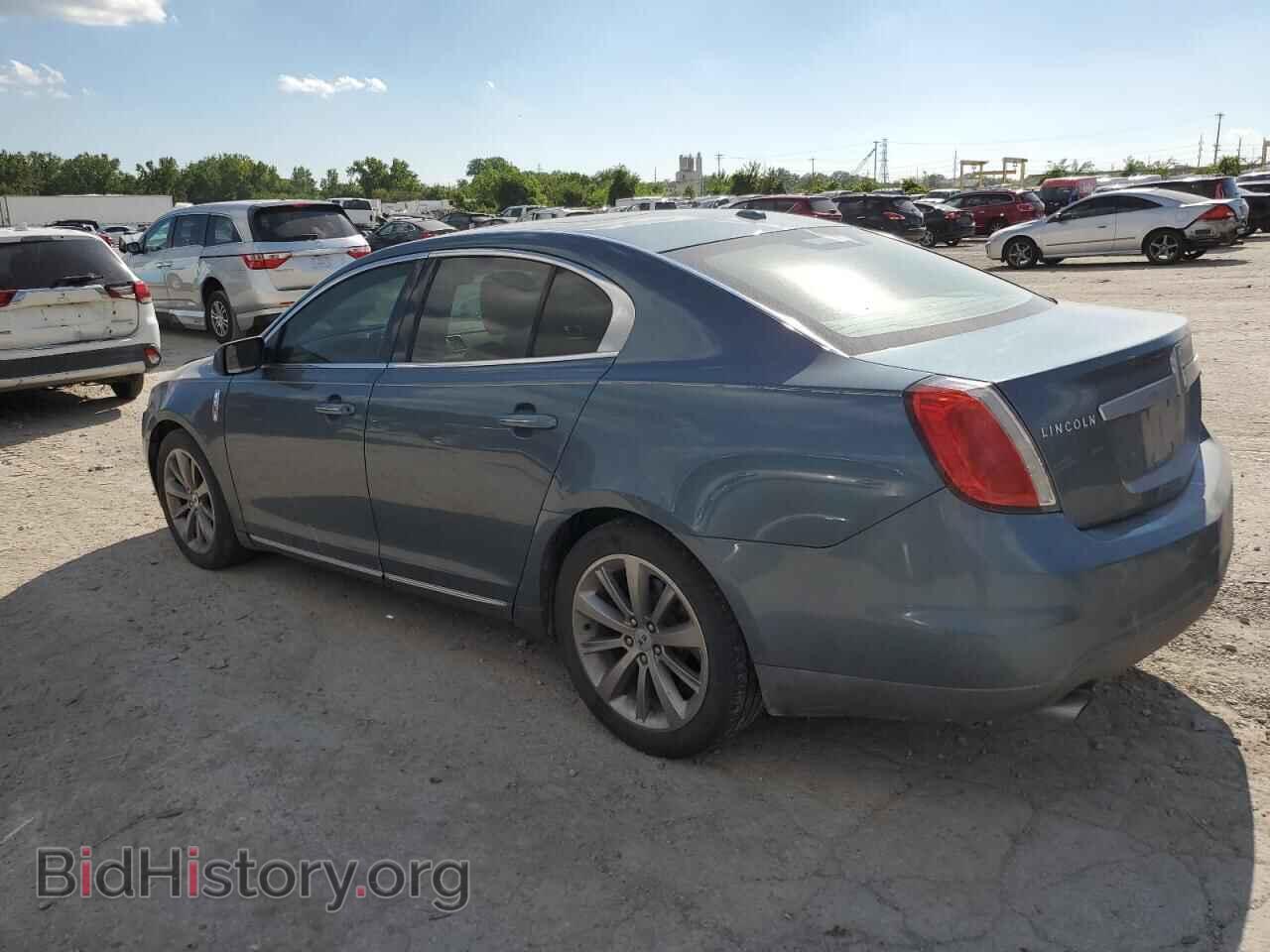2010 LINCOLN MKS - VIN: 1LNHL9FT1AG600076 - Фото 2