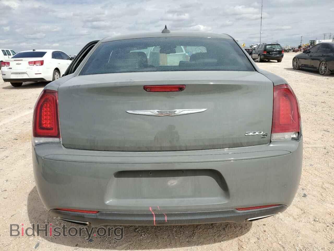 2019 CHRYSLER 300 - VIN: 2C3CCABG1KH516486 - Фото 6