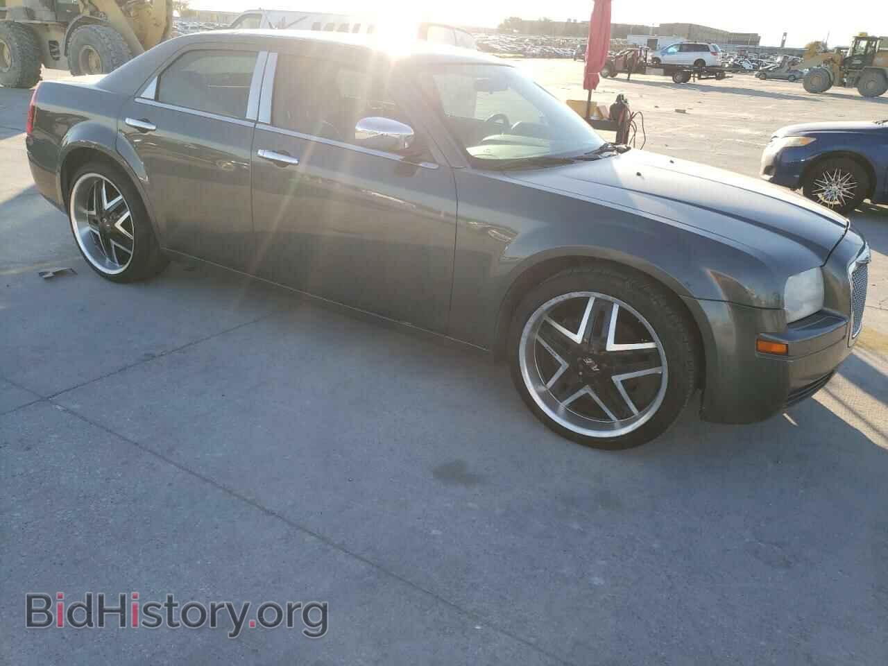 2008 CHRYSLER 300 - VIN: 2C3KA43R18H141663 - Фото 4