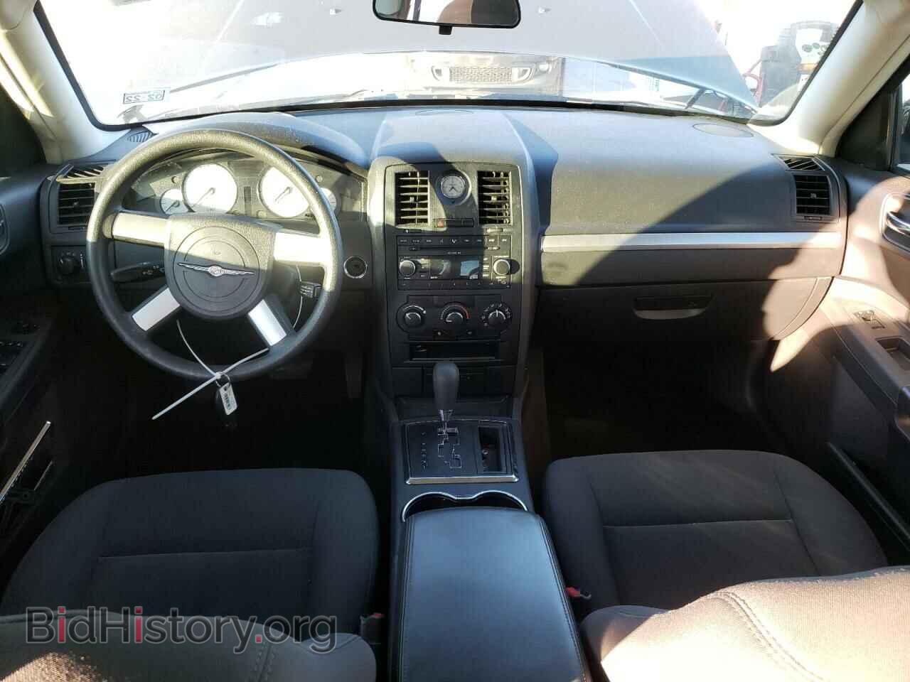 2008 CHRYSLER 300 - VIN: 2C3KA43R18H141663 - Фото 8