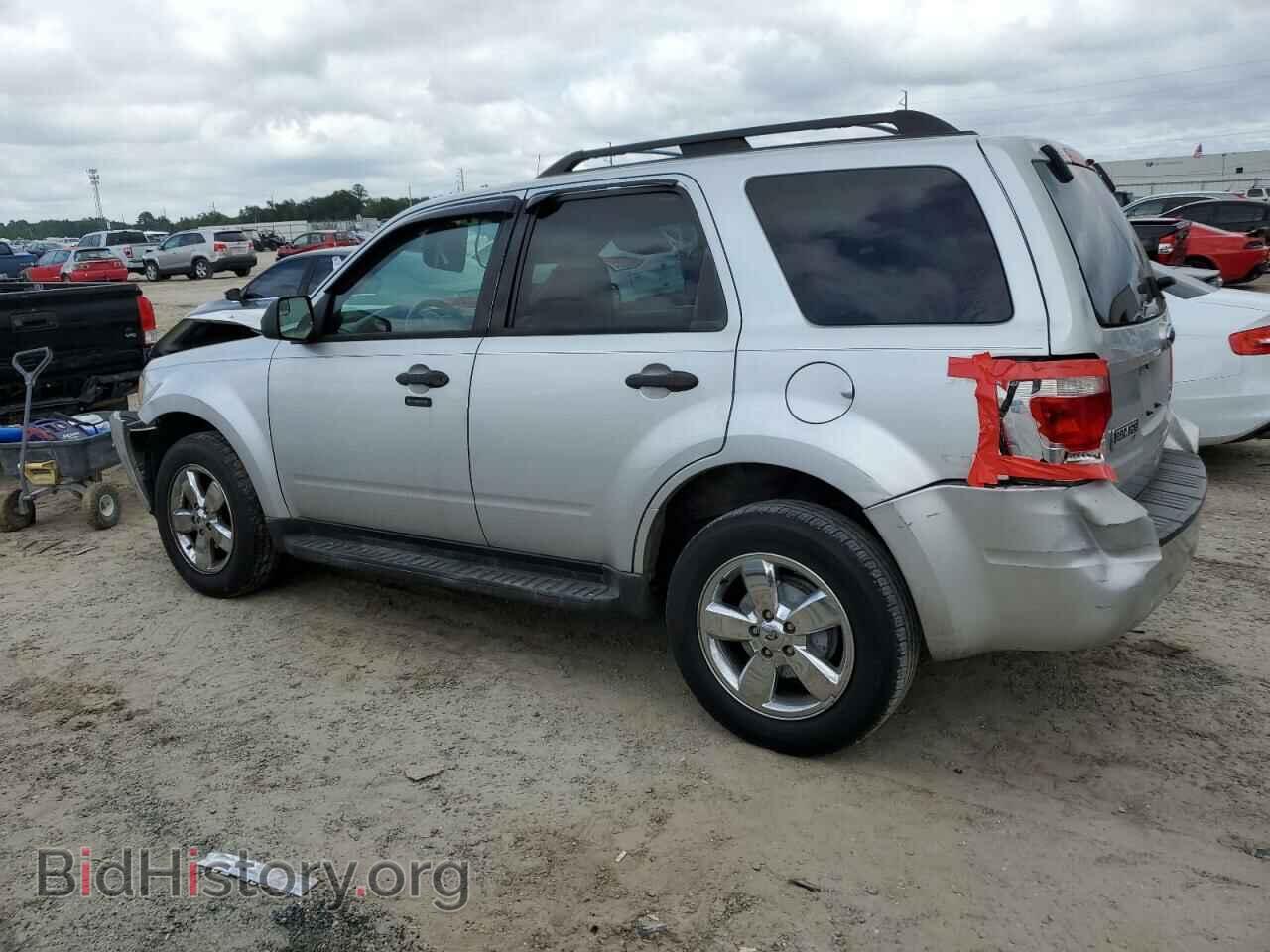 2011 FORD ESCAPE - VIN: 1FMCU0DG2BKA47056 - Photo 2