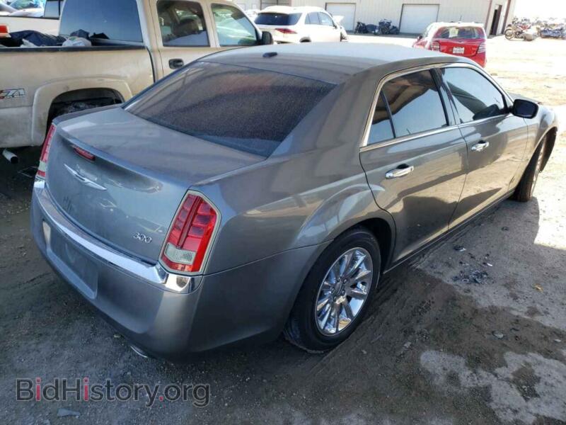 2012 Chrysler 300 (VIN 2C3CCACG7CH249211) — photo 4 of 10