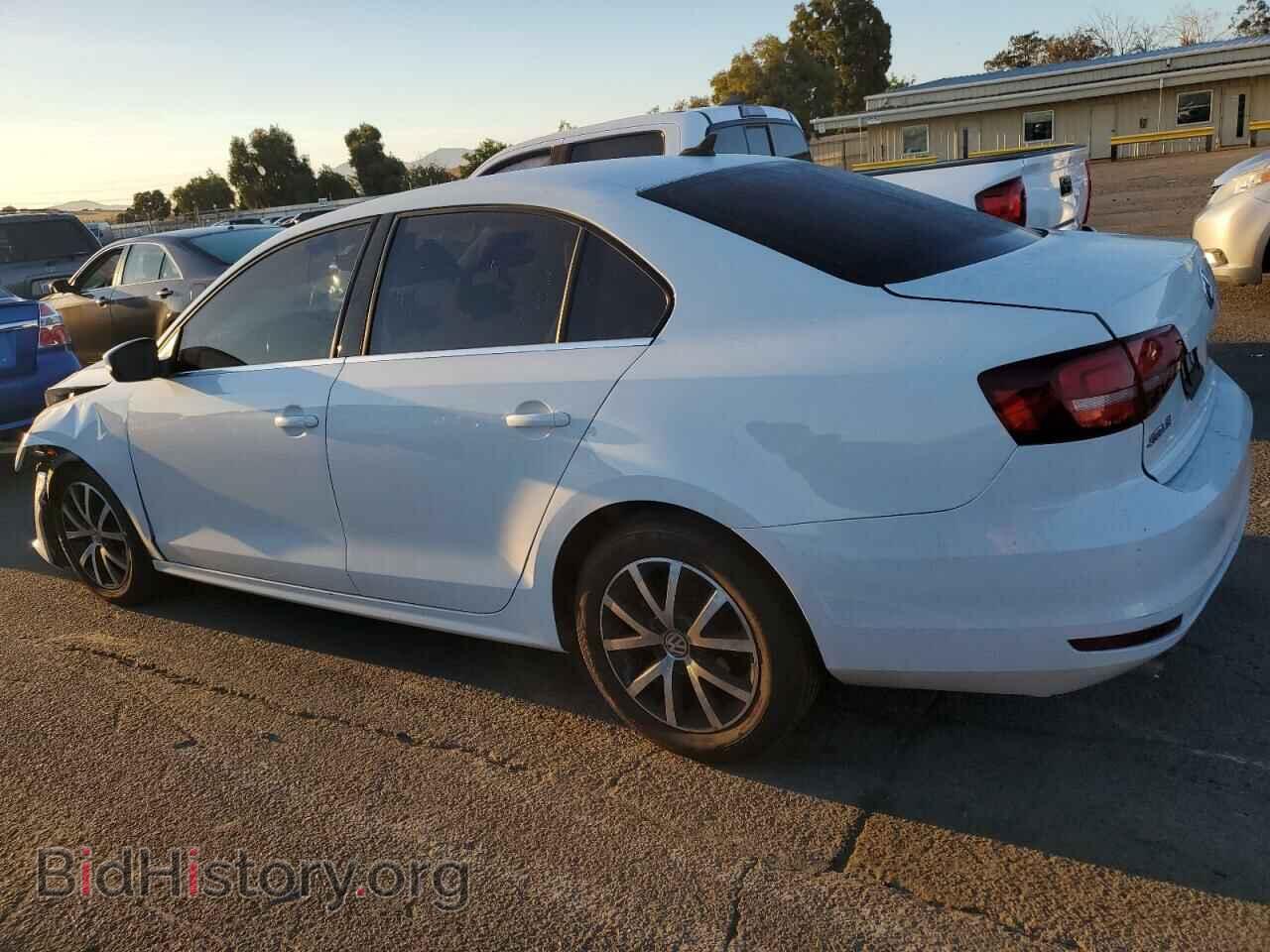 2017 VOLKSWAGEN JETTA - VIN: 3VWDB7AJ7HM304833 - Фото 2