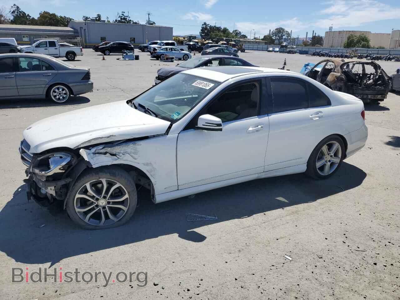 Photo WDDGF4HB0EA935066 - MERCEDES-BENZ C-CLASS 2014