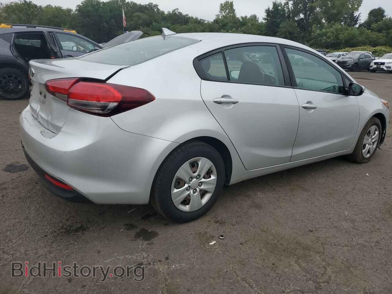 2018 KIA FORTE - VIN: 3KPFK4A71JE213975 - Фото 3