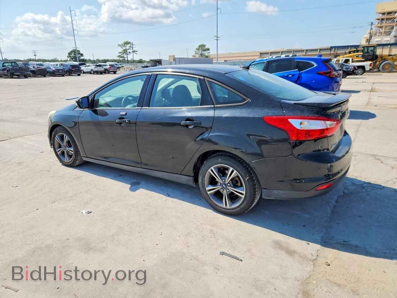 2014 FORD FOCUS - VIN: 1FADP3F2XEL457918 - Фото 2