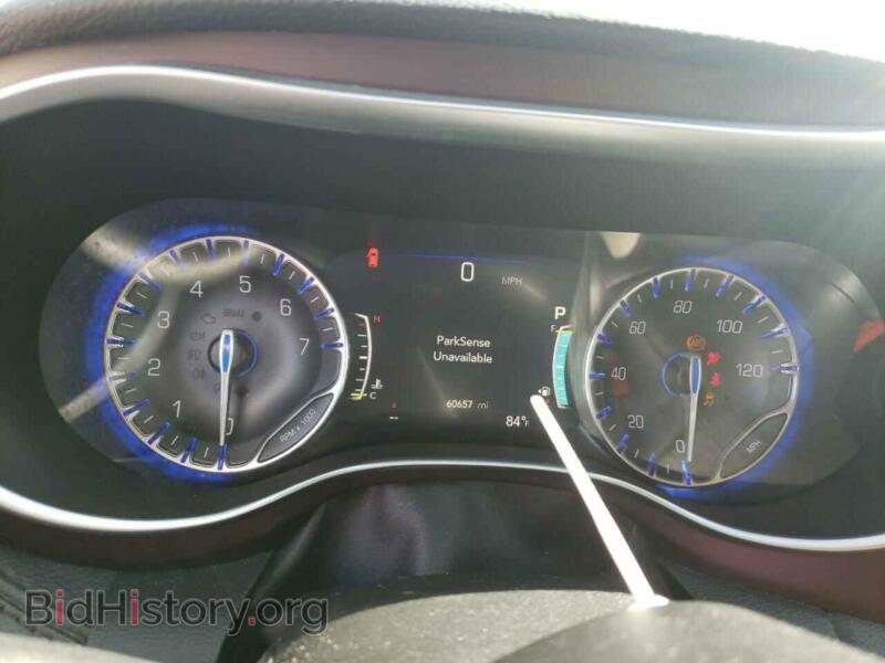 2020 Chrysler PACIFICA (VIN 2C4RC1GG0LR176029) — photo 9 of 13