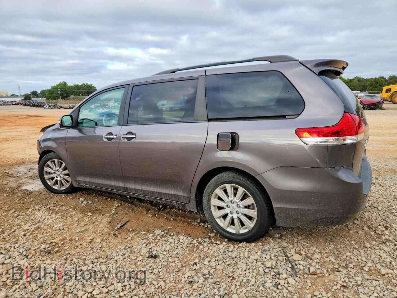 2013 TOYOTA SIENNA - VIN: 5TDYK3DC8DS308474 - Photo 2