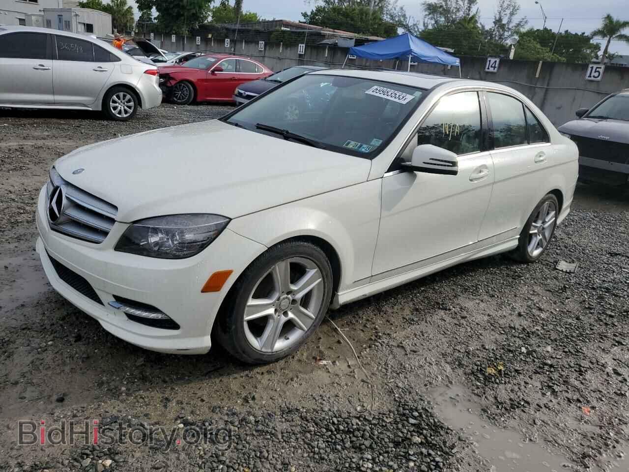 Photo WDDGF8BB4BR133455 - MERCEDES-BENZ C-CLASS 2011