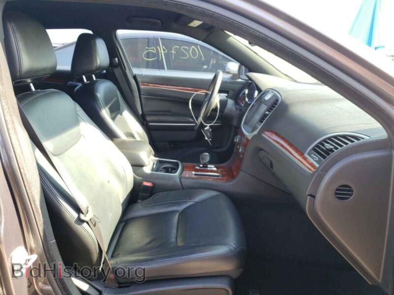 2014 Chrysler 300 (VIN 2C3CCAAG1EH322997) — photo 5 of 10