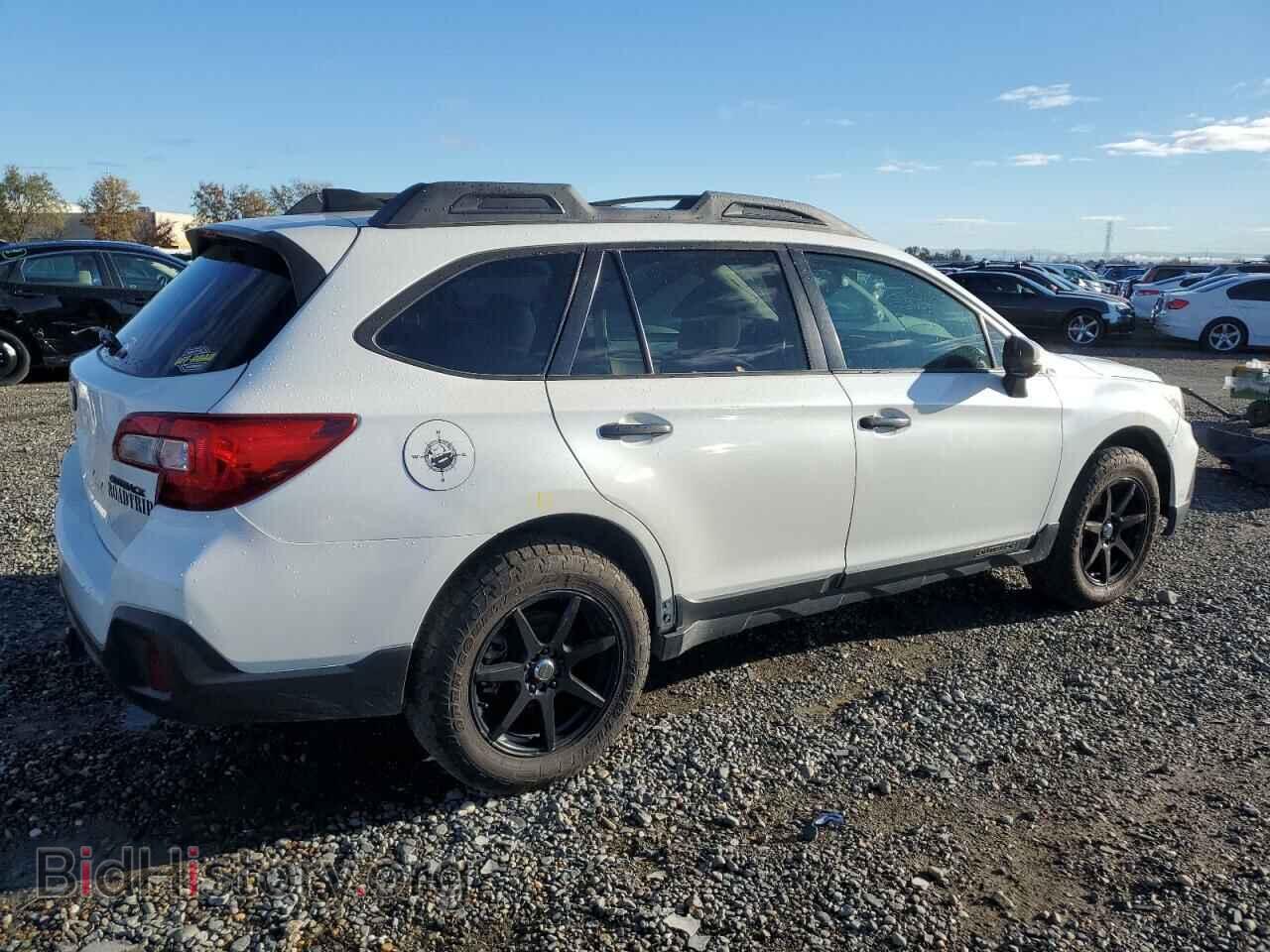 2018 SUBARU OUTBACK - VIN: 4S4BSAFC6J3381794 - Фото 3