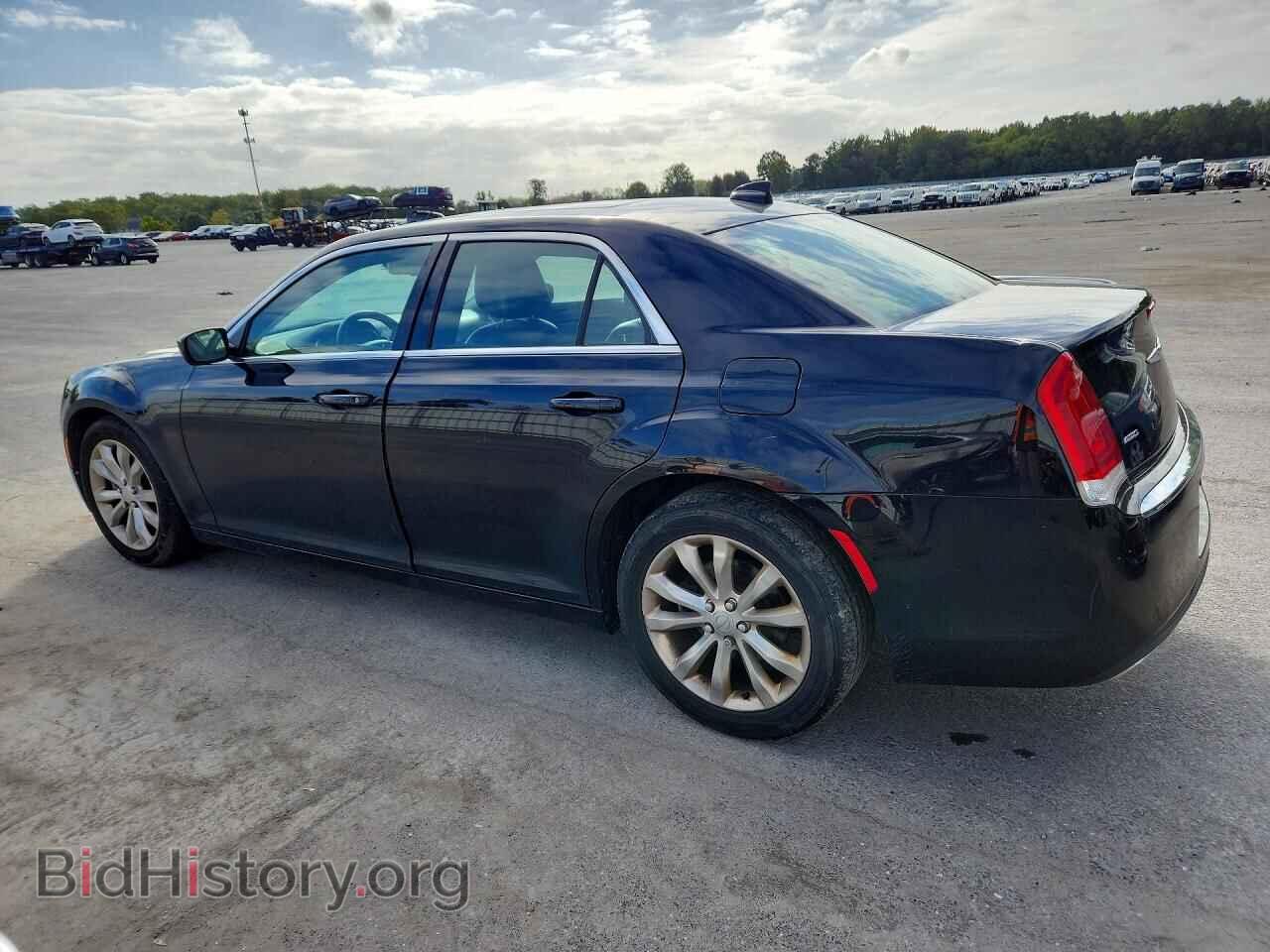 2016 CHRYSLER 300 - VIN: 2C3CCARGXGH161945 - Photo 2