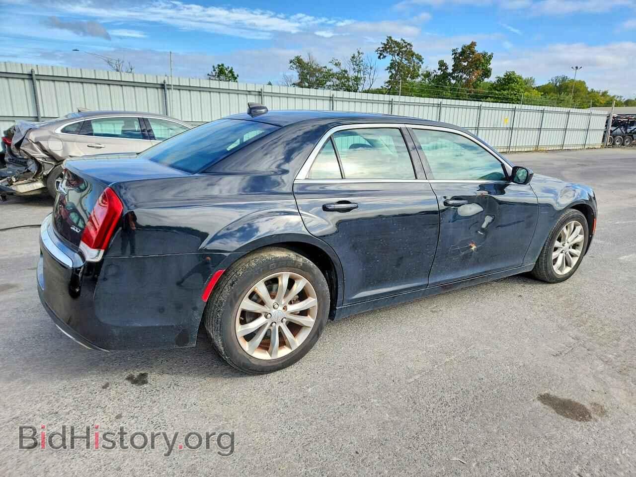 2016 CHRYSLER 300 - VIN: 2C3CCARGXGH161945 - Photo 3