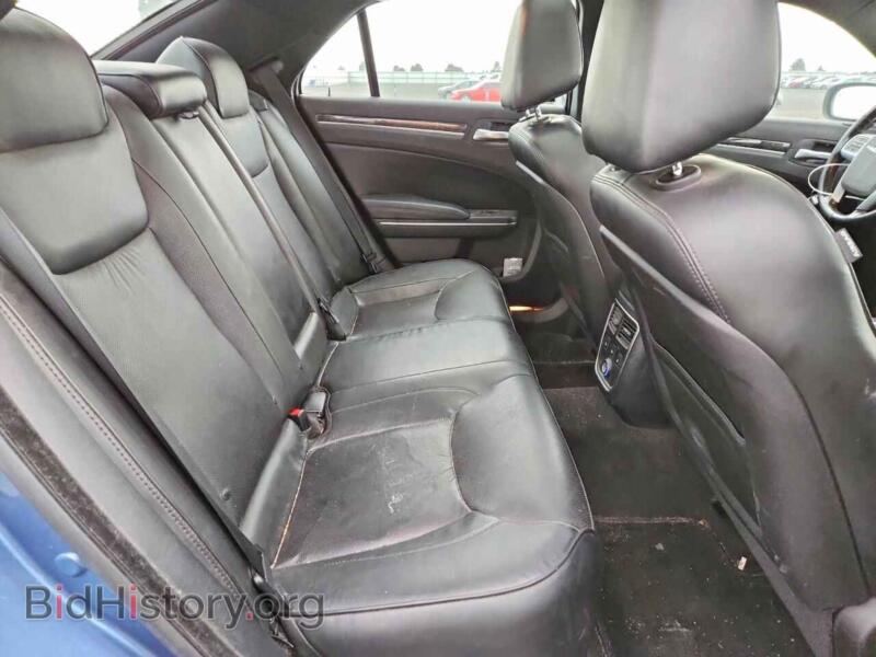 2011 Chrysler 300 (VIN 2C3CK6CT7BH563257) — photo 10 of 12