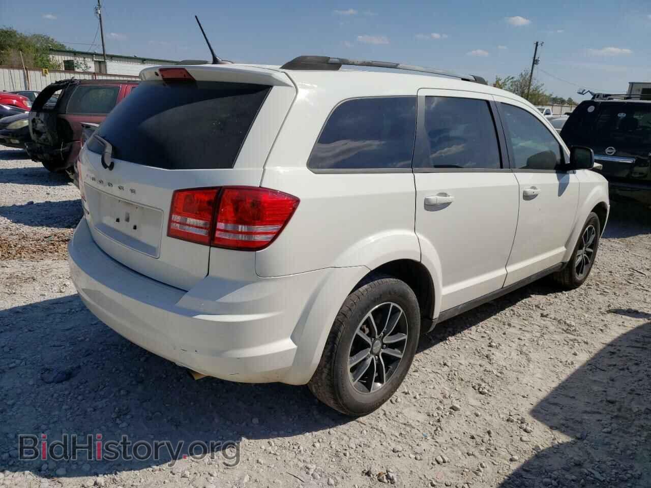 2017 DODGE JOURNEY - VIN: 3C4PDCAB5HT582745 - Фото 3