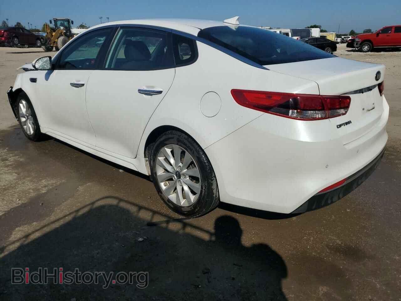 2018 KIA OPTIMA - VIN: 5XXGT4L33JG258385 - Фото 2