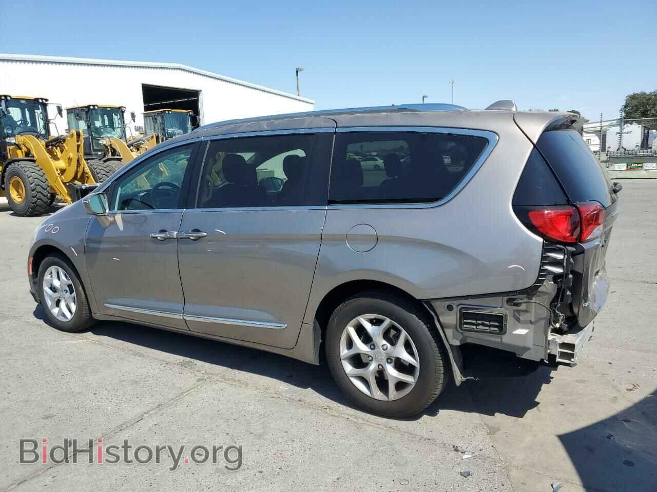 2018 CHRYSLER PACIFICA - VIN: 2C4RC1EG3JR217947 - Photo 2