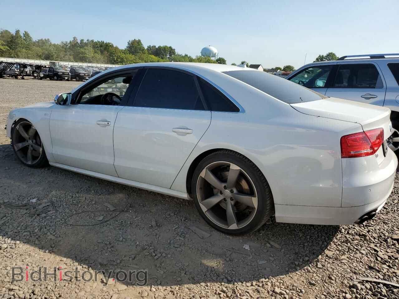 2014 AUDI S8 - VIN: WAUD2AFD6EN004797 - Фото 2