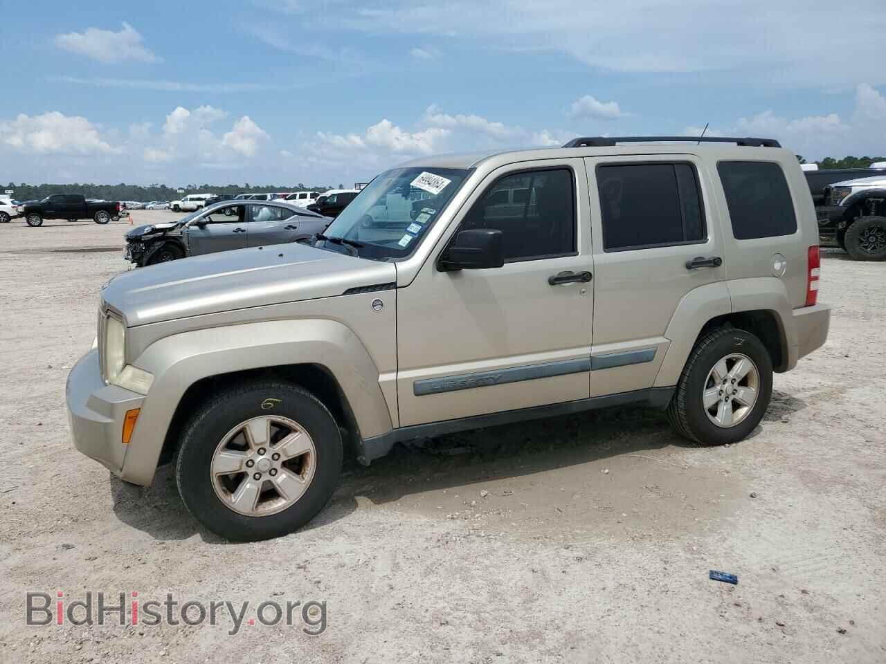 Photo 1J4PN2GKXAW106905 - JEEP LIBERTY 2010