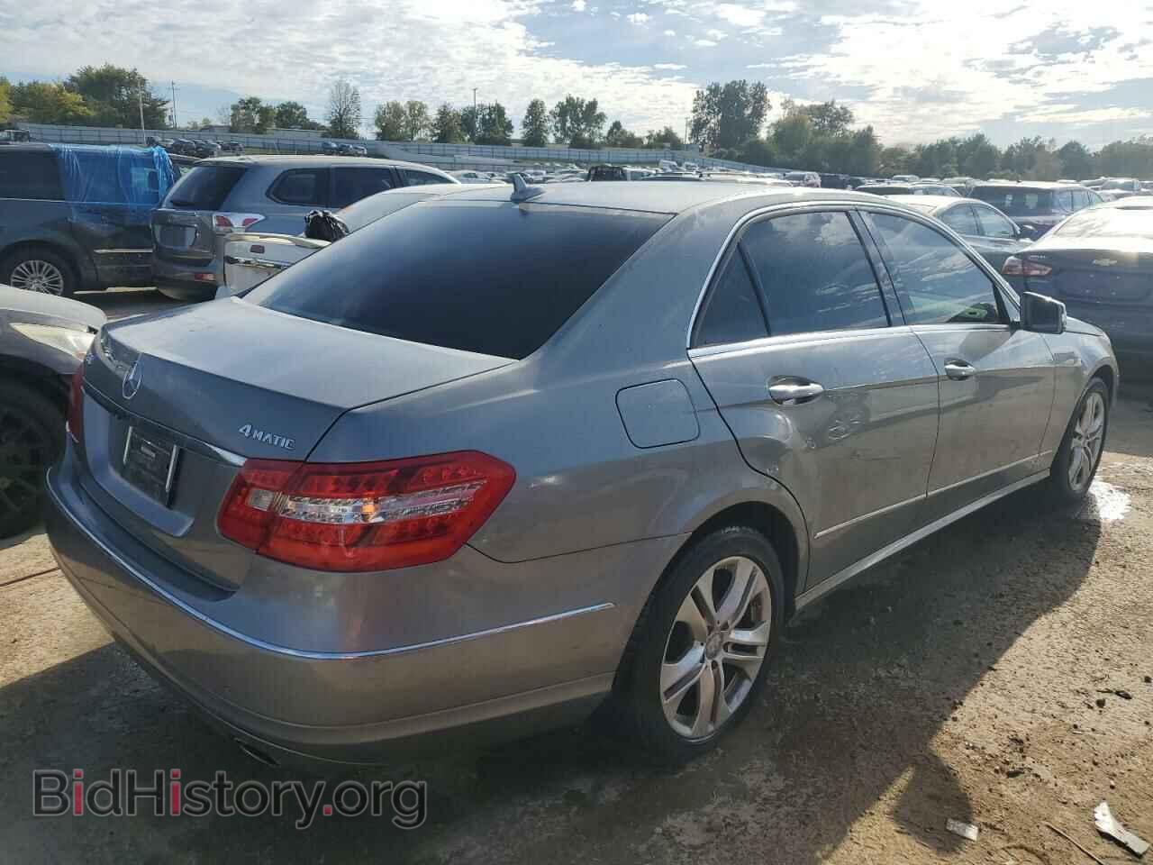 2011 MERCEDES-BENZ E-CLASS - VIN: WDDHF8HB0BA408622 - Фото 3