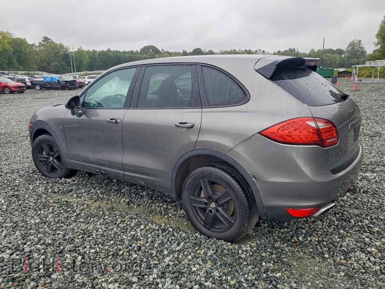 2011 PORSCHE CAYENNE - VIN: WP1AB2A25BLA42092 - Photo 2