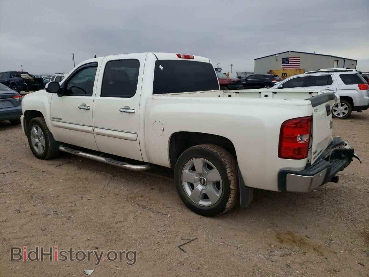 2011 CHEVROLET SILVERADO - VIN: 3GCPCTE05BG189436 - Фото 2
