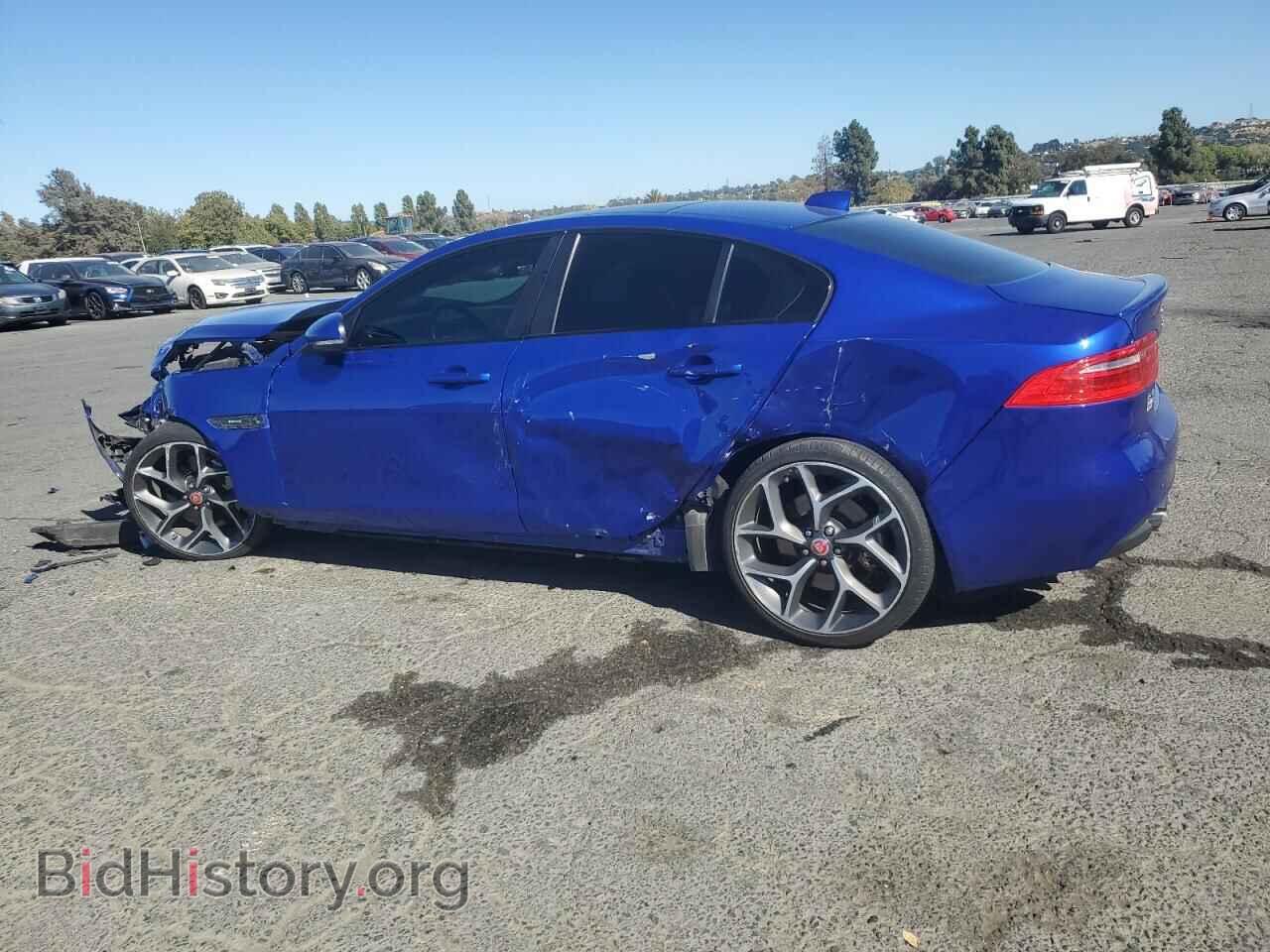 2017 JAGUAR XE - VIN: SAJAF4BVXHCP13440 - Фото 2