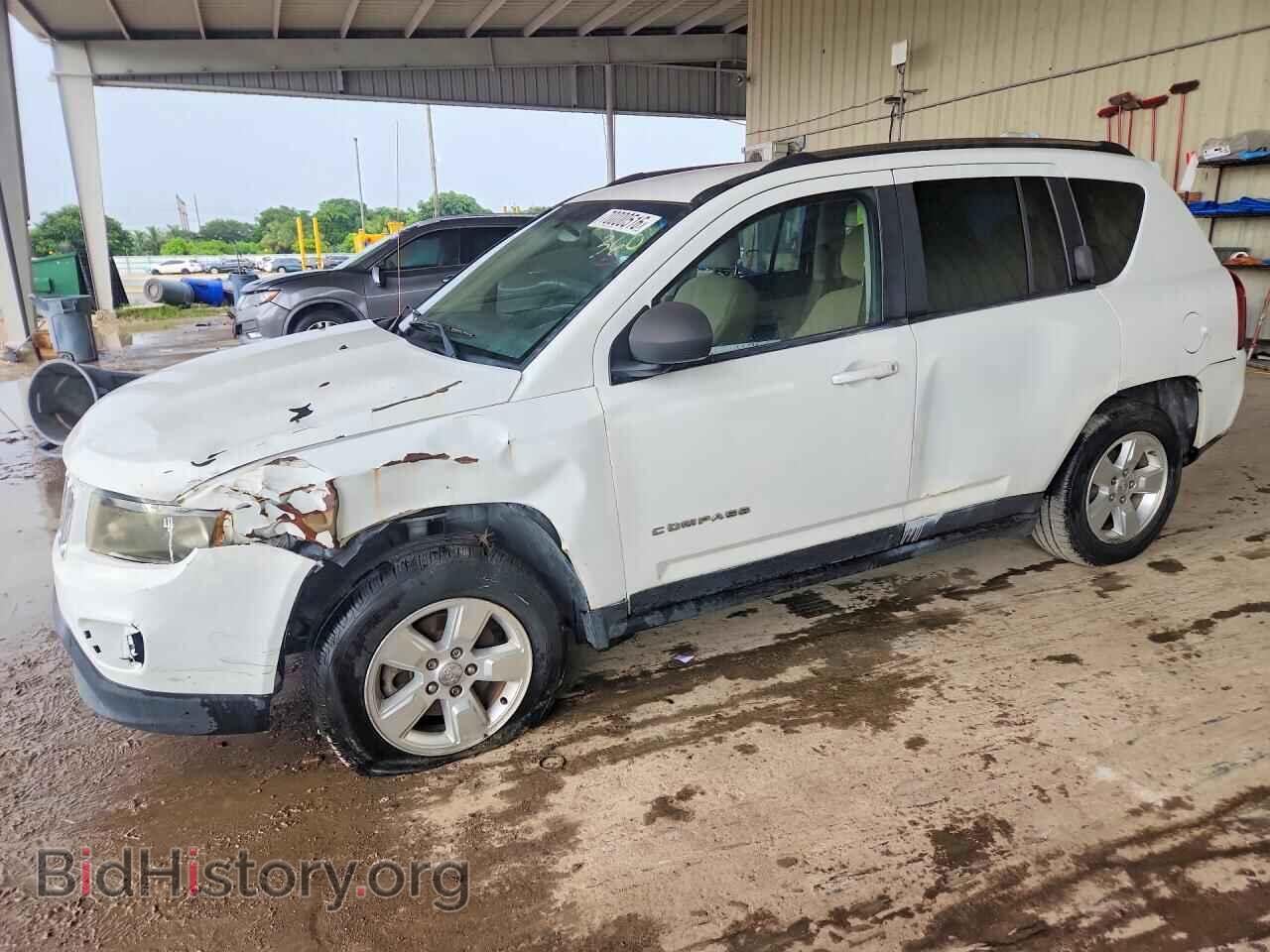 Фотография 1C4NJCBA4ED881621 - JEEP COMPASS 2014