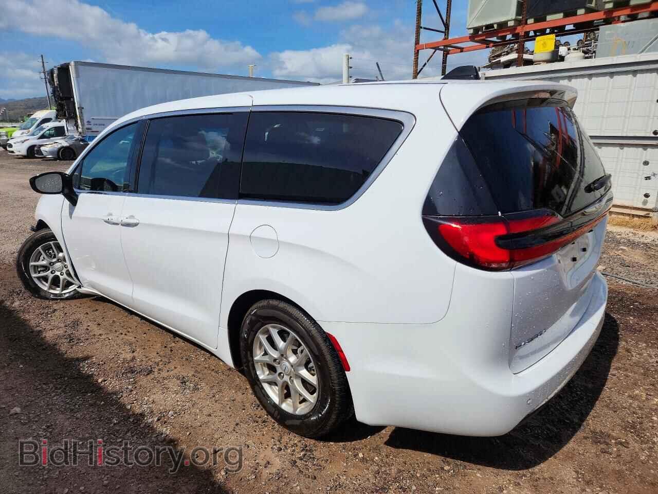 2026 CHRYSLER PACIFICA - VIN: 2C4RC1BG2TR182924 - Photo 2