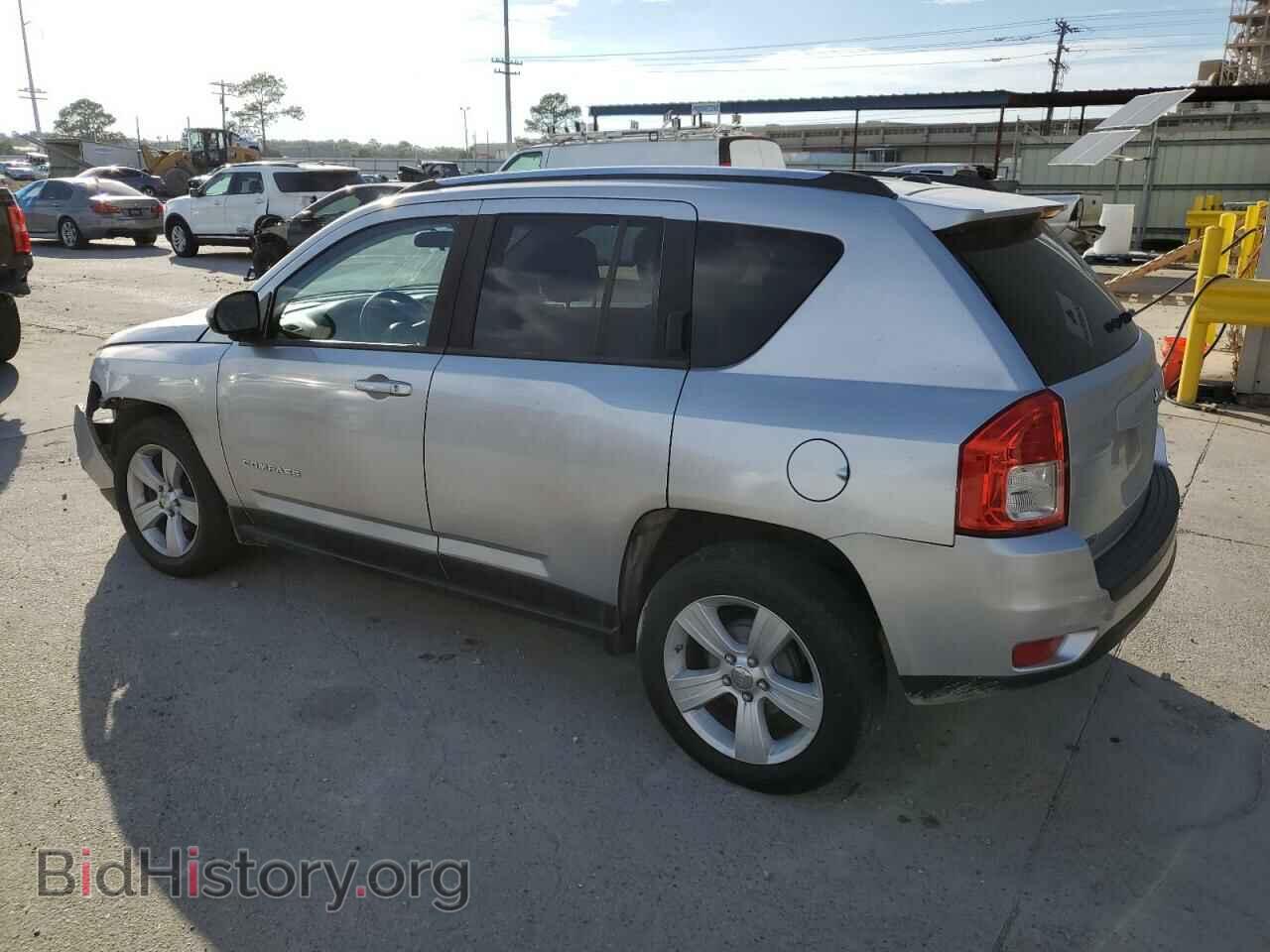 2011 JEEP COMPASS - VIN: 1J4NT1FB2BD290484 - Photo 2