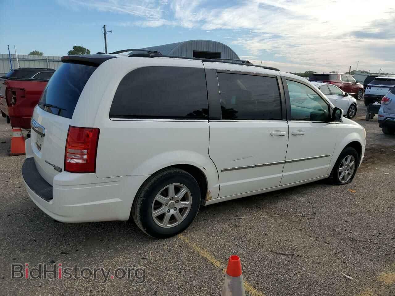 2010 CHRYSLER MINIVAN - VIN: 2A4RR5D11AR235960 - Фото 3
