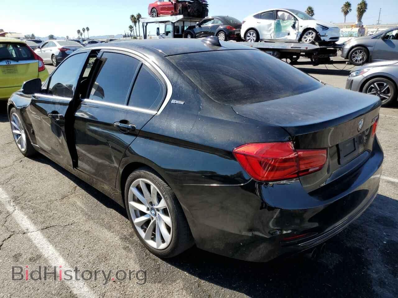 2017 BMW 3 SERIES - VIN: WBA8E1C30HA158986 - Фото 2