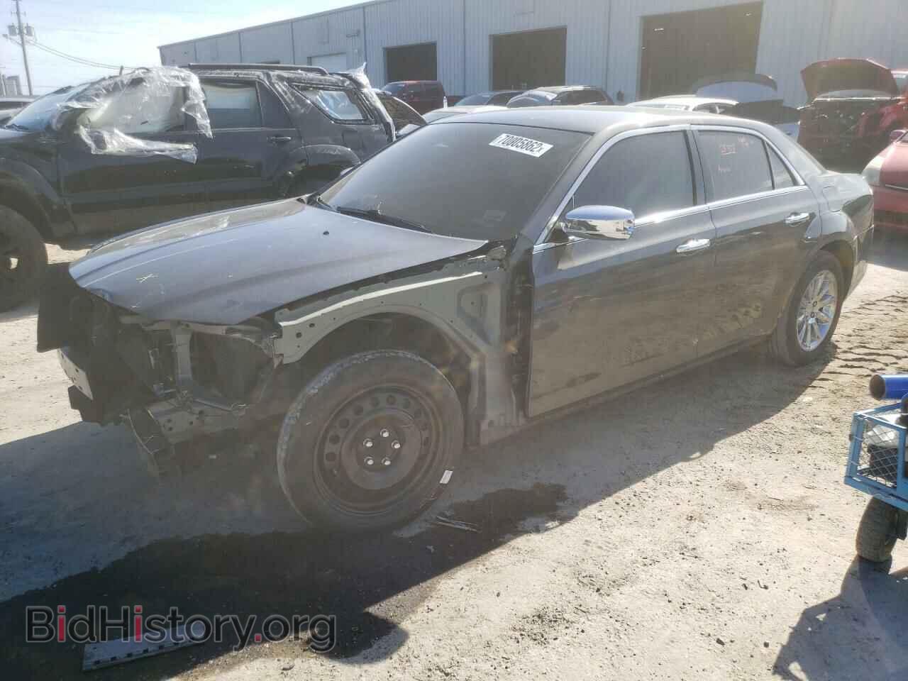 Фотография 2C3CCAET8EH169915 - CHRYSLER 300 2014