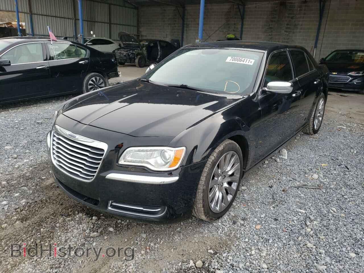 2014 CHRYSLER 300 - VIN: 2C3CCAAG5EH354870 - Фото 2