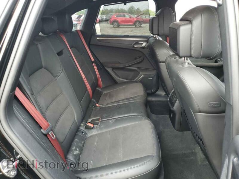 2022 Porsche MACAN (VIN WP1AF2A52NLB31346) — photo 10 of 12