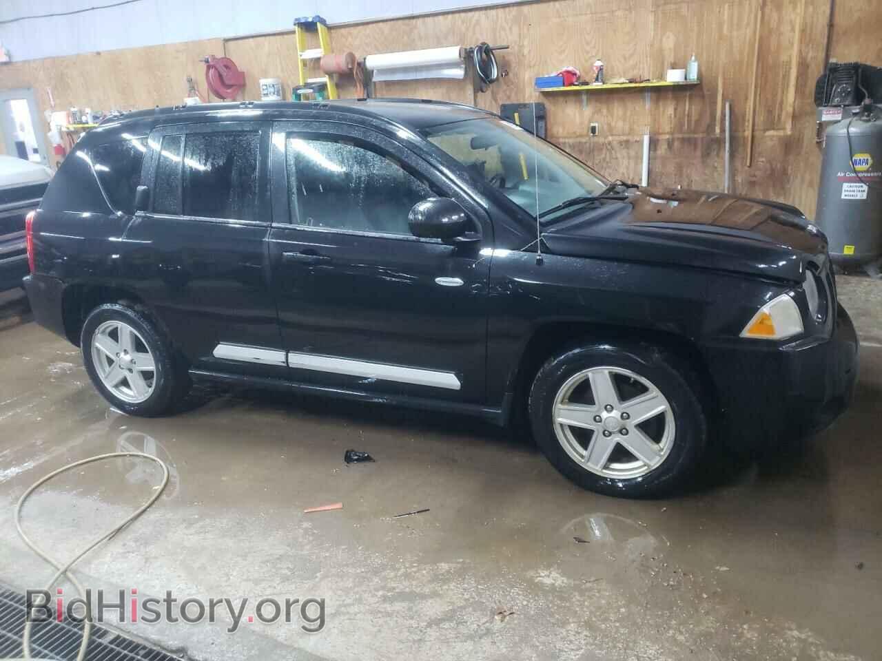 2010 JEEP COMPASS - VIN: 1J4NF1FB2AD642985 - Photo 4