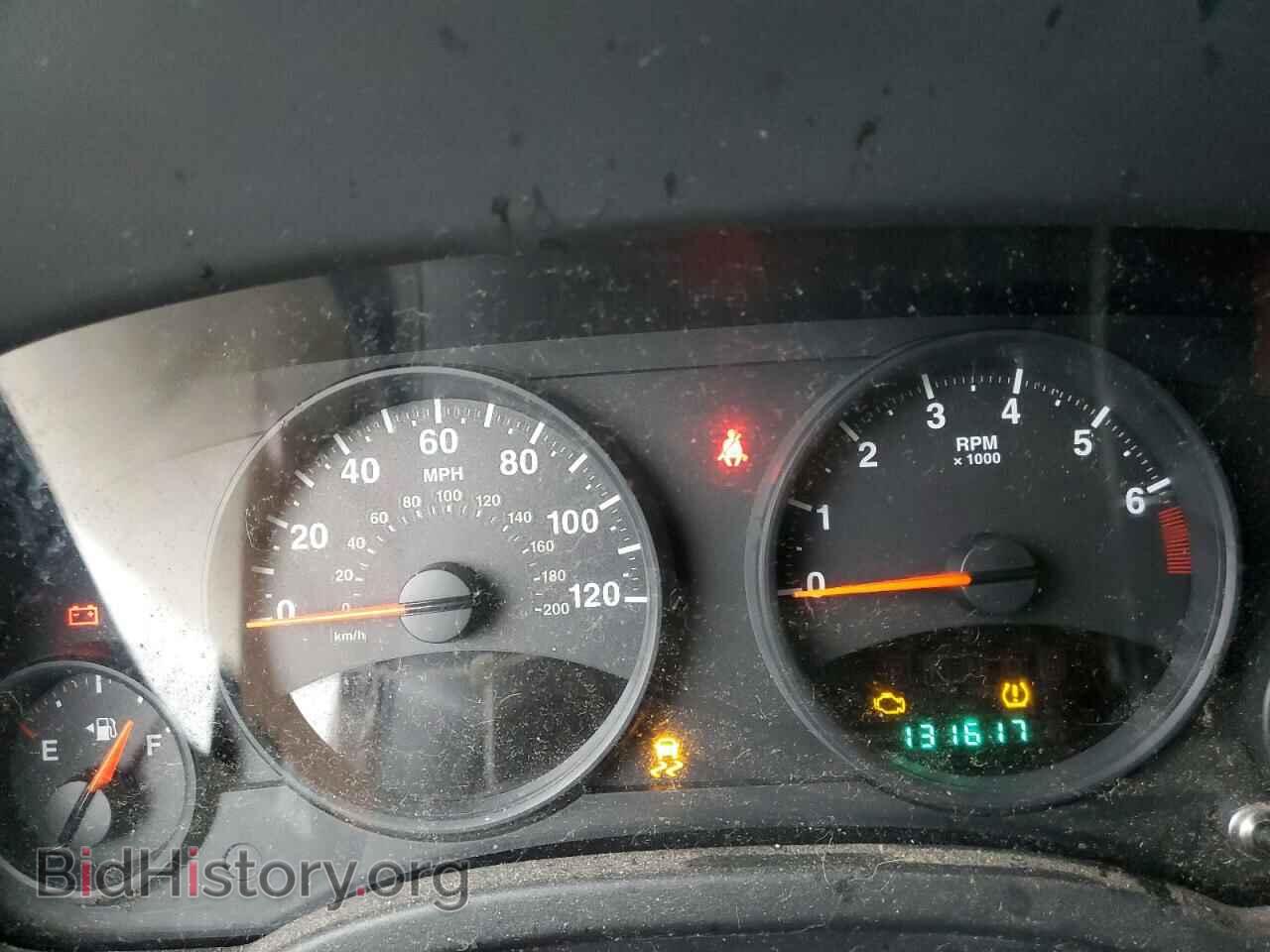 2010 JEEP COMPASS - VIN: 1J4NF1FB2AD642985 - Photo 9