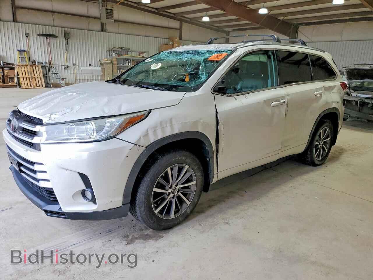 Фотография 5TDJZRFH9HS521982 - TOYOTA HIGHLANDER 2017