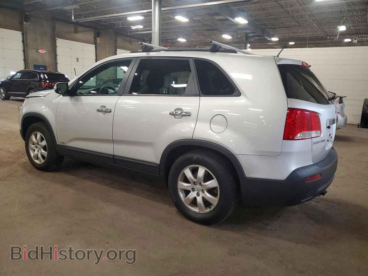 2012 KIA SORENTO - VIN: 5XYKTCA68CG225849 - Фото 2