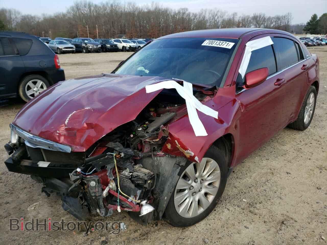 2014 CHRYSLER 200 - VIN: 1C3CCBABXEN205212 - Фото 2