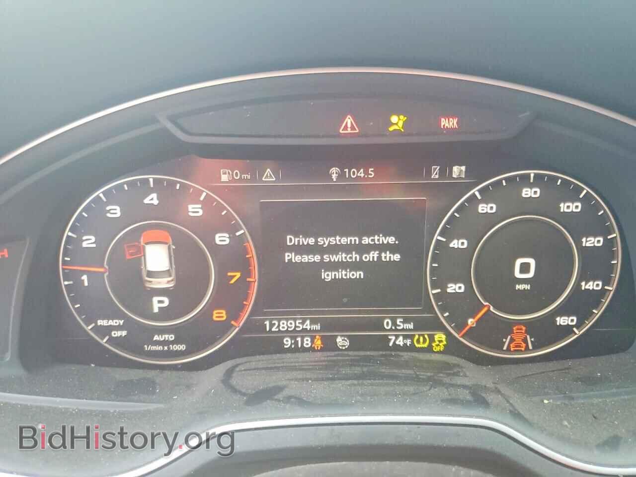 2018 AUDI Q7 - VIN: WA1VAAF73JD013780 - Фото 9