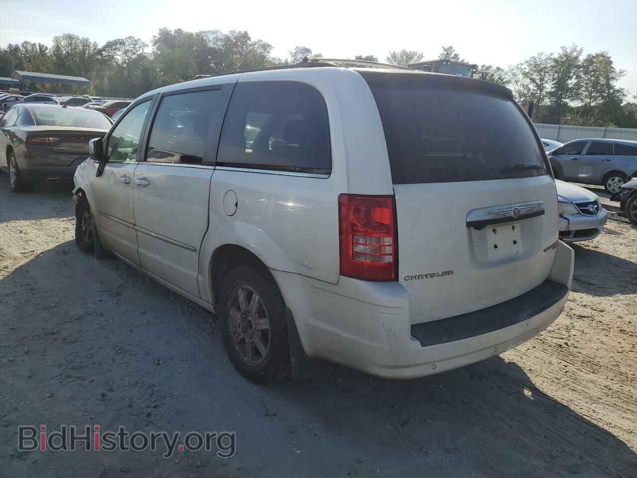 2010 CHRYSLER MINIVAN - VIN: 2A4RR5D13AR415697 - Photo 2