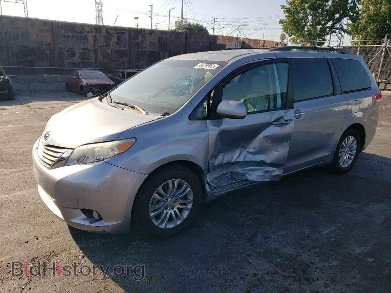 Фотография 5TDYK3DC2BS066309 - TOYOTA All Models 2011