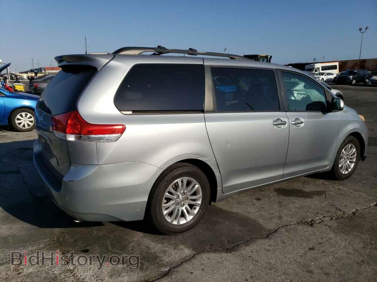 2011 TOYOTA All Models - VIN: 5TDYK3DC2BS066309 - Фото 3