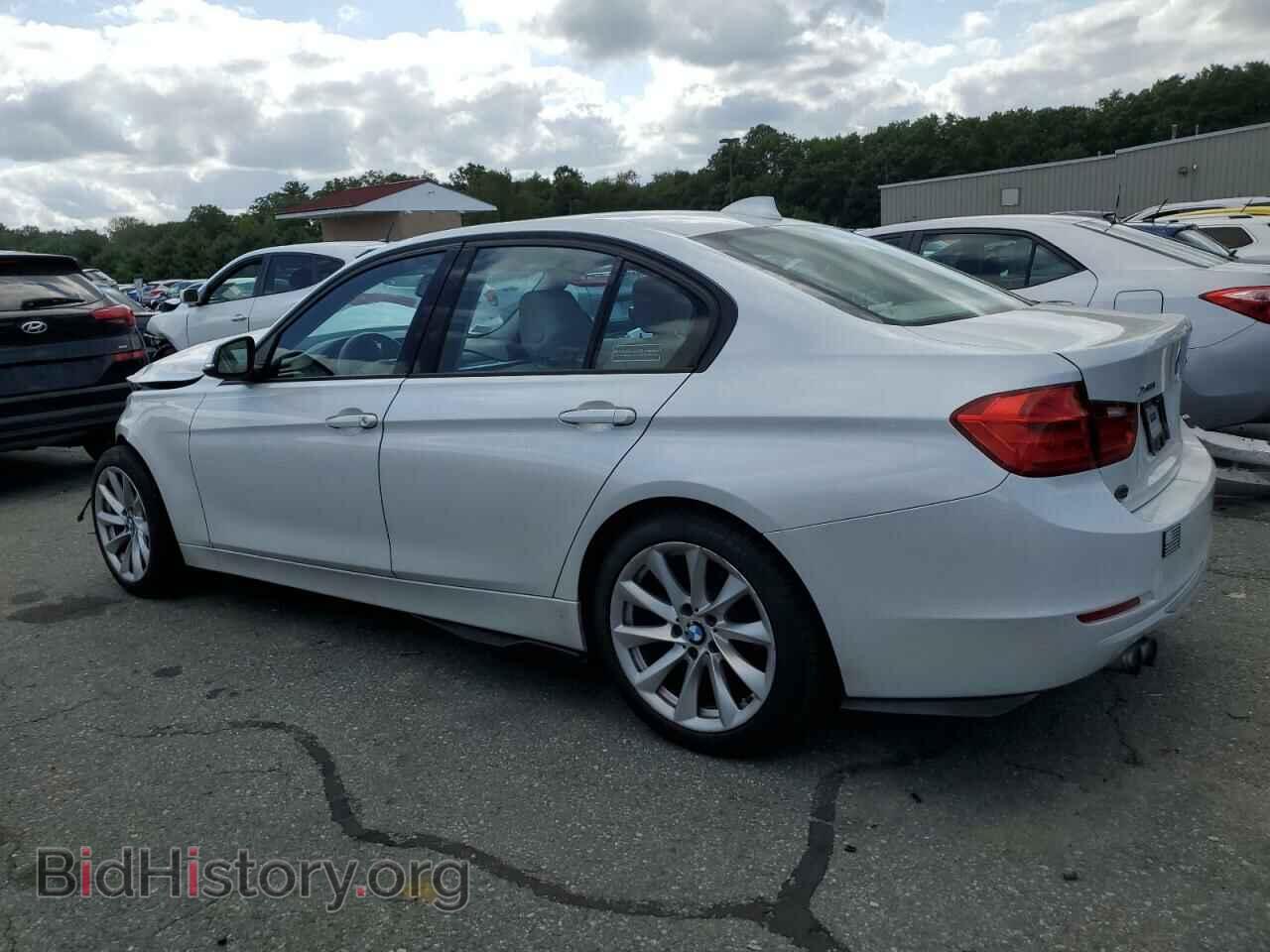 2013 BMW 3 SERIES - VIN: WBA3B5G58DNS02242 - Фото 2