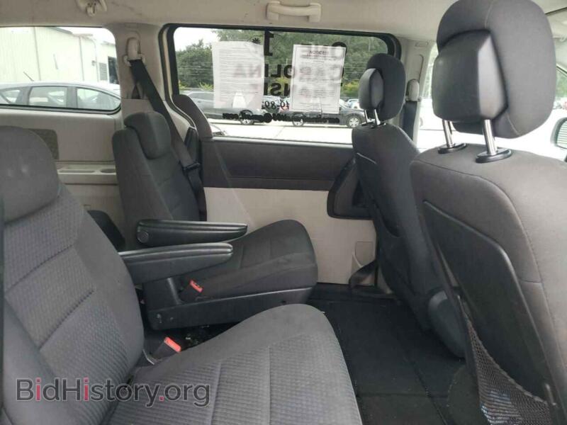 2010 Dodge CARAVAN (VIN 2D4RN4DE7AR369017) — photo 10 of 12