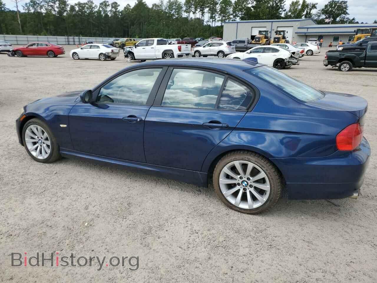 2011 BMW 3 SERIES - VIN: WBAPH7C59BE461921 - Фото 2