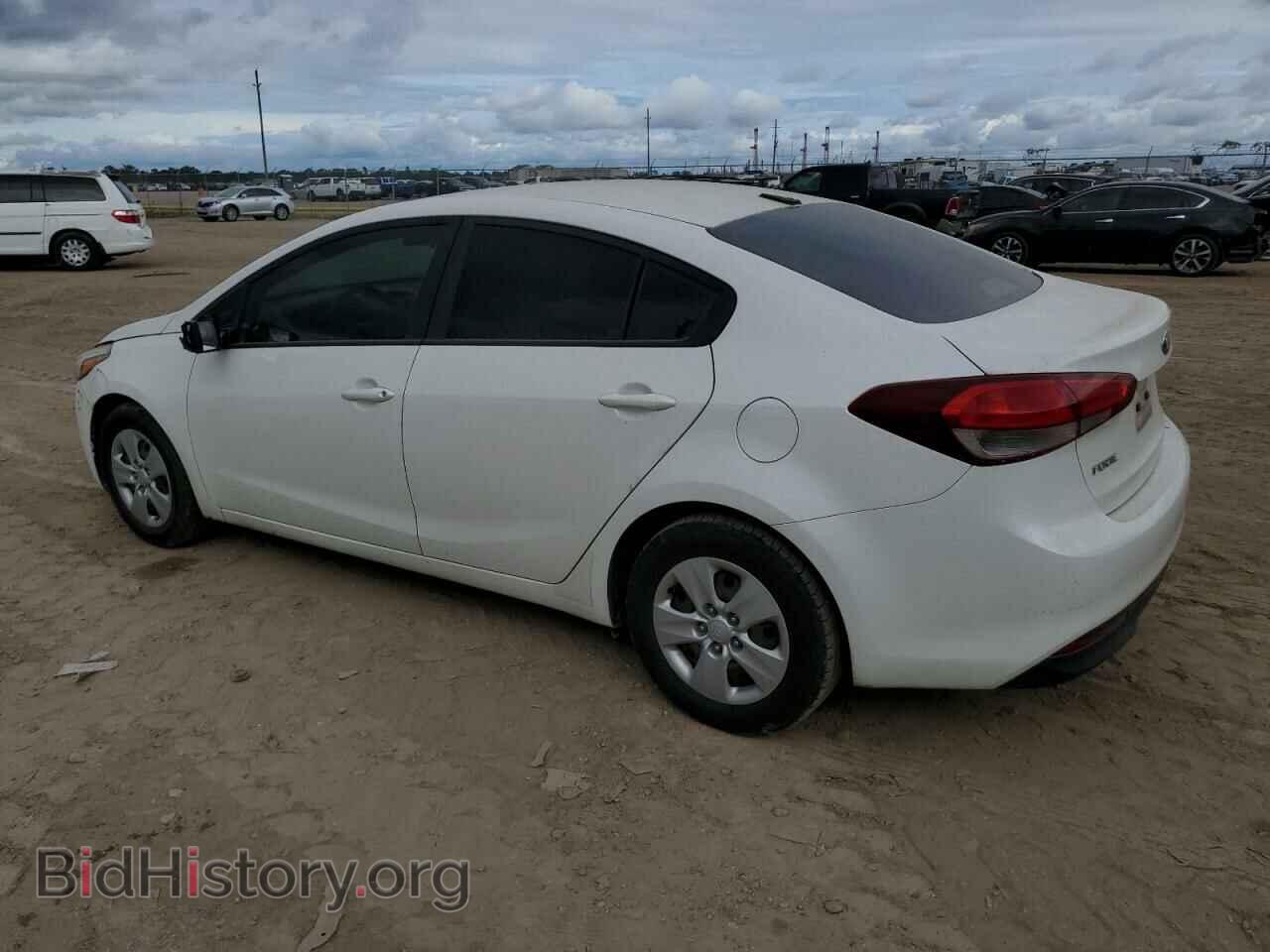 2017 KIA FORTE - VIN: 3KPFL4A72HE145306 - Фото 2